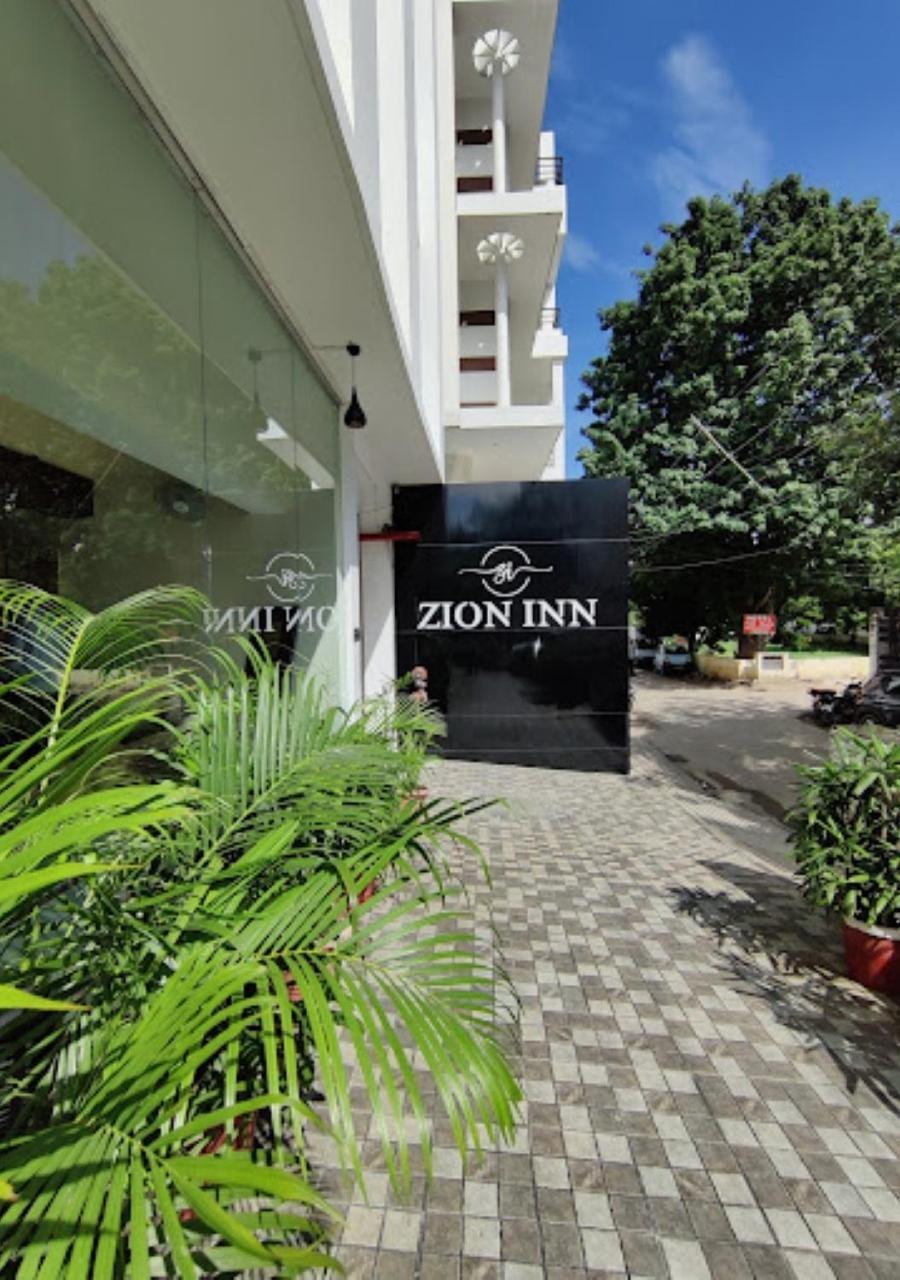Zion 3*